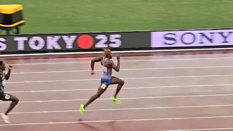 《前知名球员犀利解析：尤里奇与卢克曼冲突争议，教练干预失策，尤里奇失误引热议》